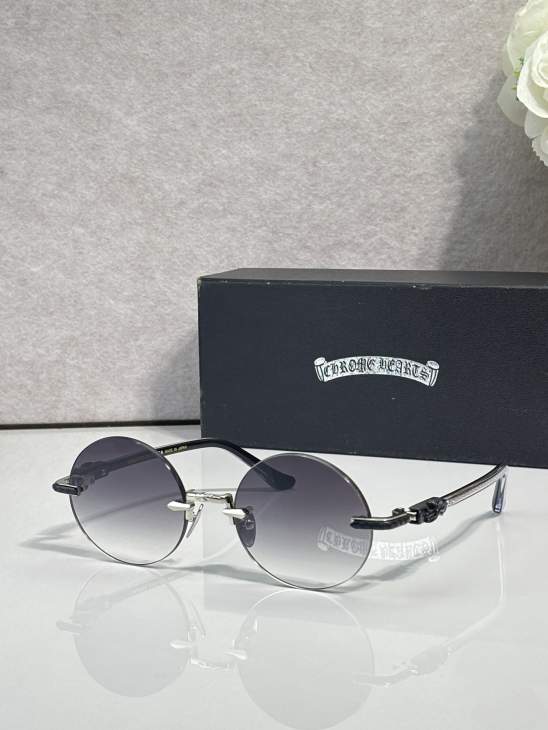 Picture of Chrome Hearts Sunglasses _SKUfw80915206fw